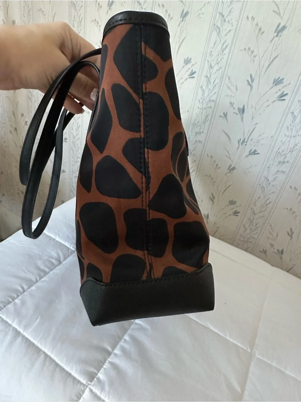 Michael Kors Giraffe Print Tote - Picture 5 of 16